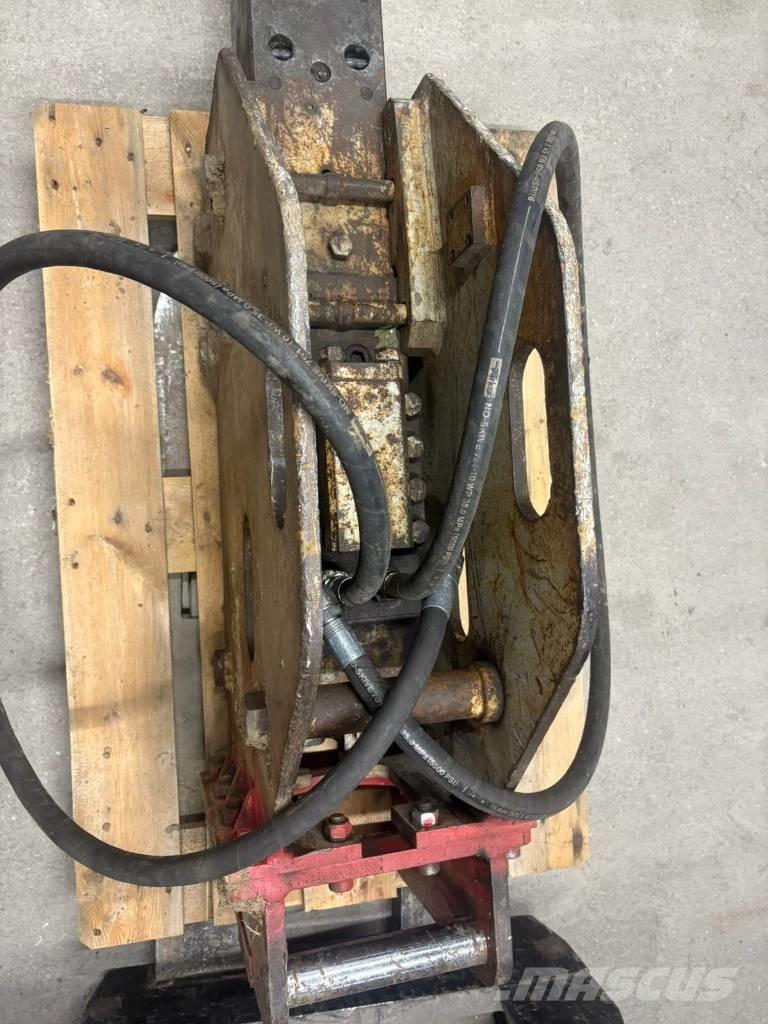  Huppi 402 브레이커