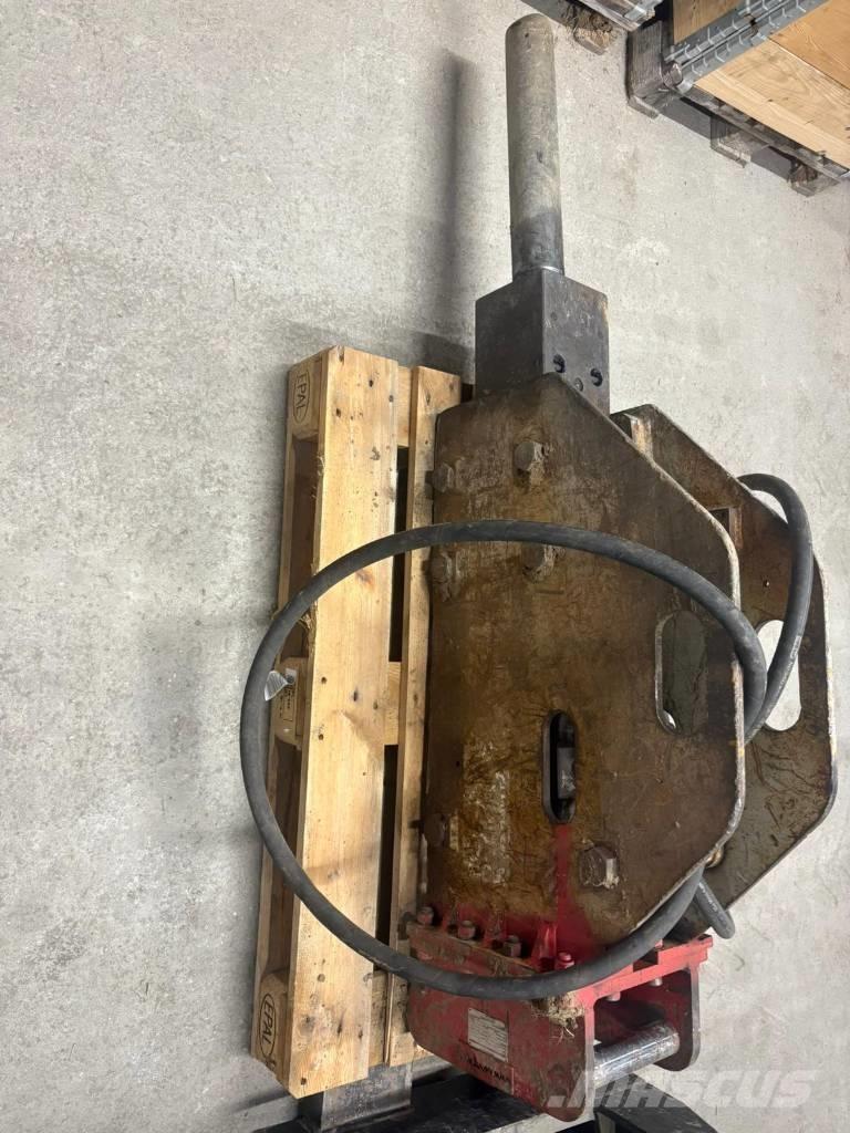  Huppi 402 브레이커