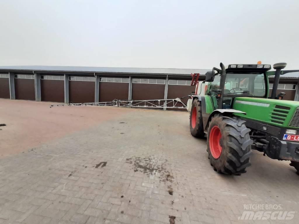 Kuhn Altis 1800L 견인형 분무기