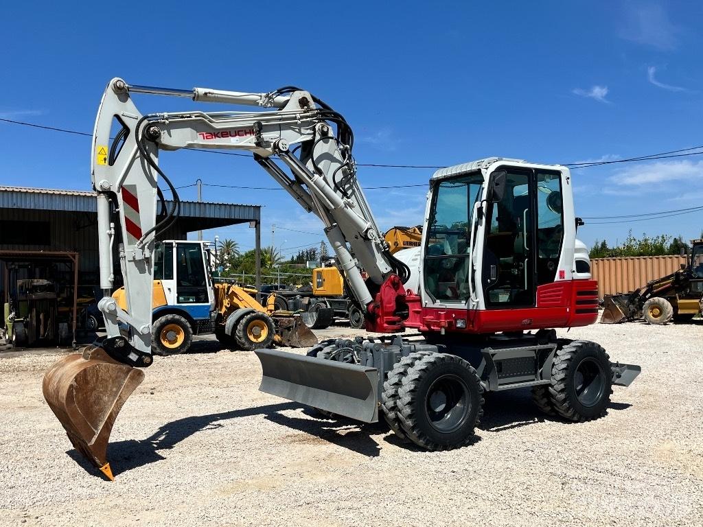Takeuchi TB 295  휠 굴삭기