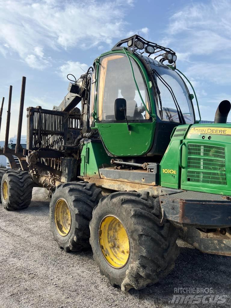 John Deere 1010 E 원목 포워더