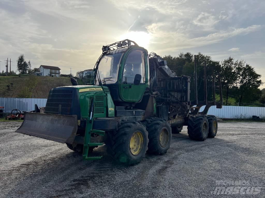 John Deere 1010 E 원목 포워더