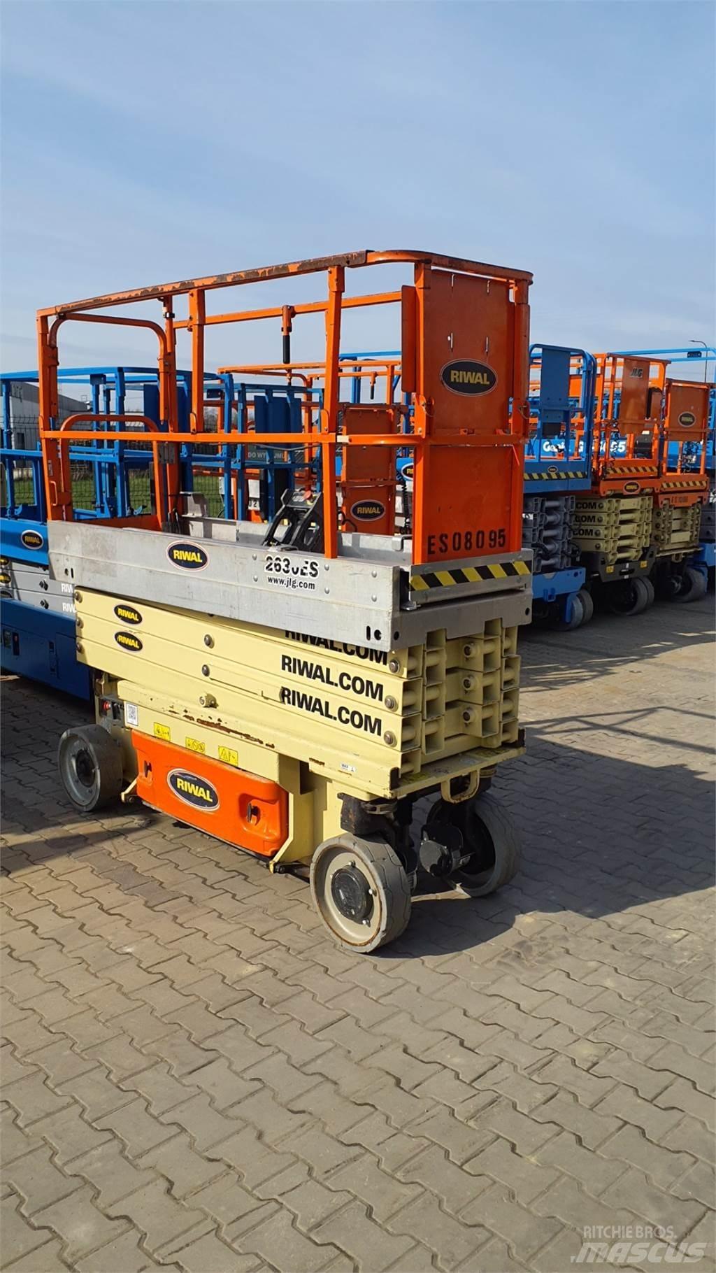 JLG 2630ES 가위형 리프트