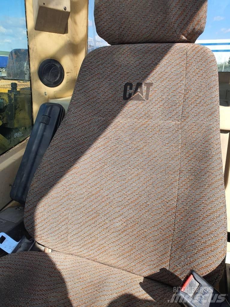 CAT 330 BL UHD 파쇄용 굴삭기