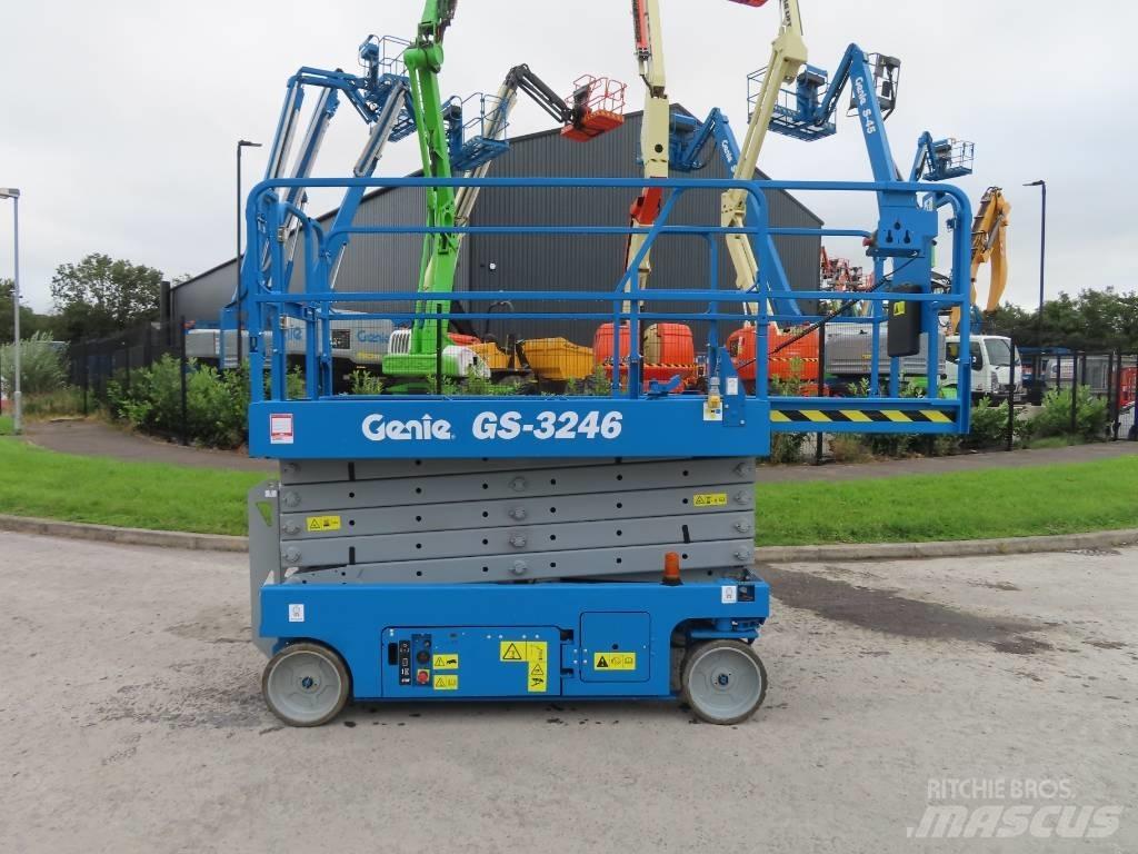 Genie GS 3246 가위형 리프트