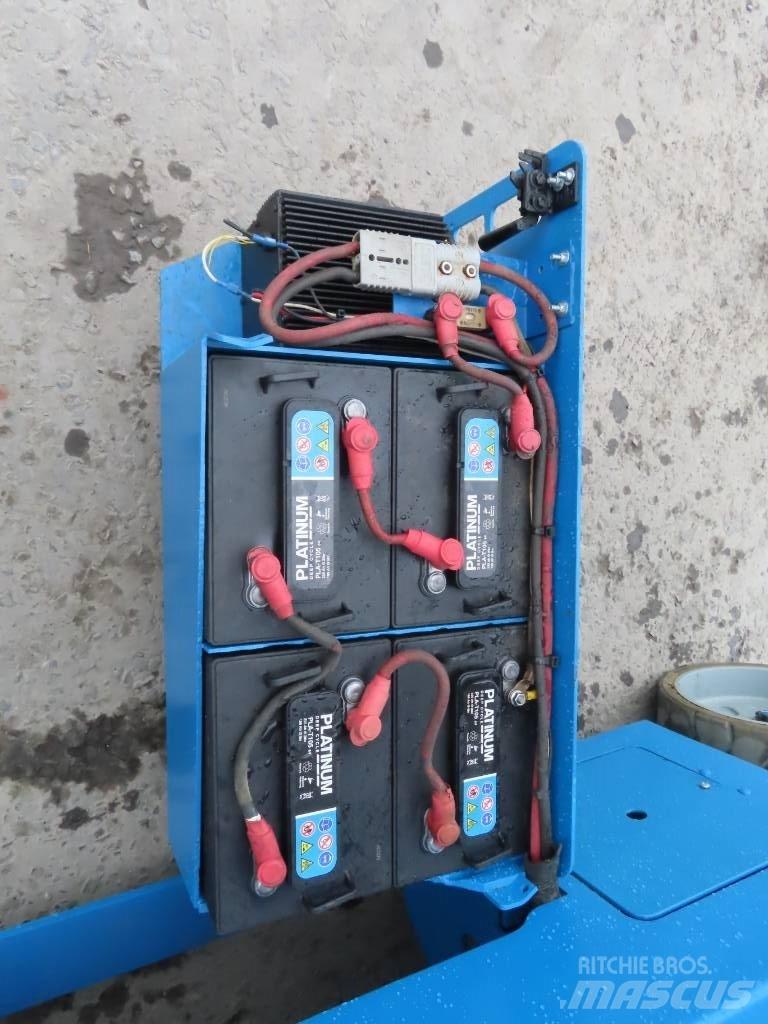 Genie GS 3246 가위형 리프트