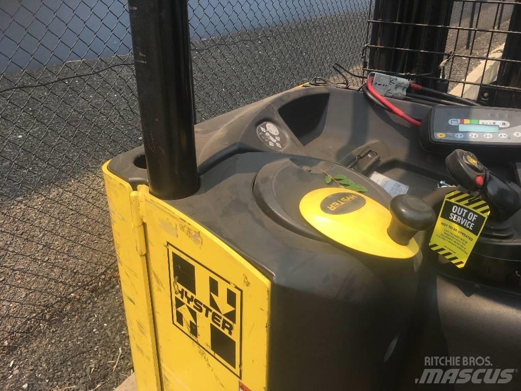 Hyster N35ZDR 리치 트럭