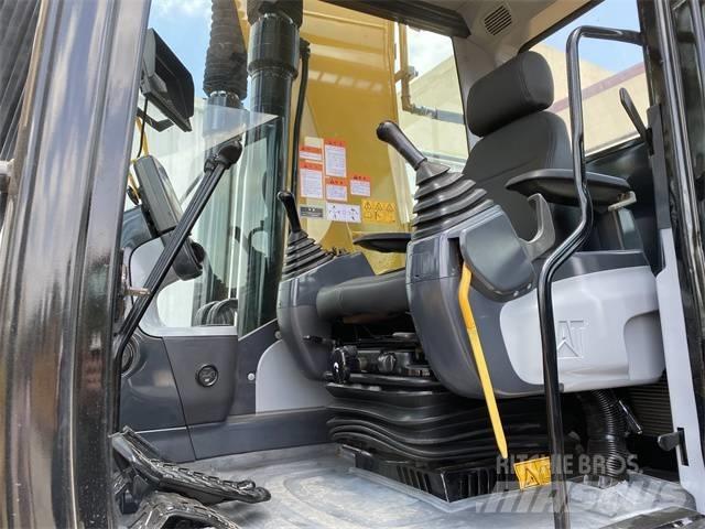 CAT 320 D 대형 굴삭기 29톤 이상