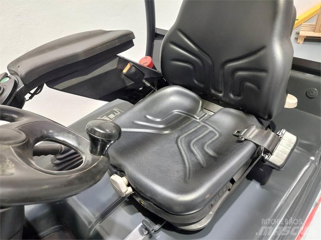 Linde E16 02 전동 지게차