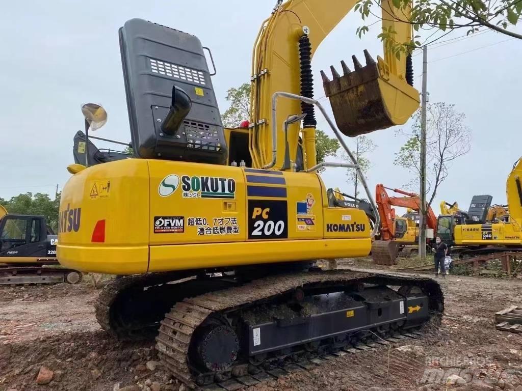 Komatsu 200-8 대형 굴삭기 29톤 이상