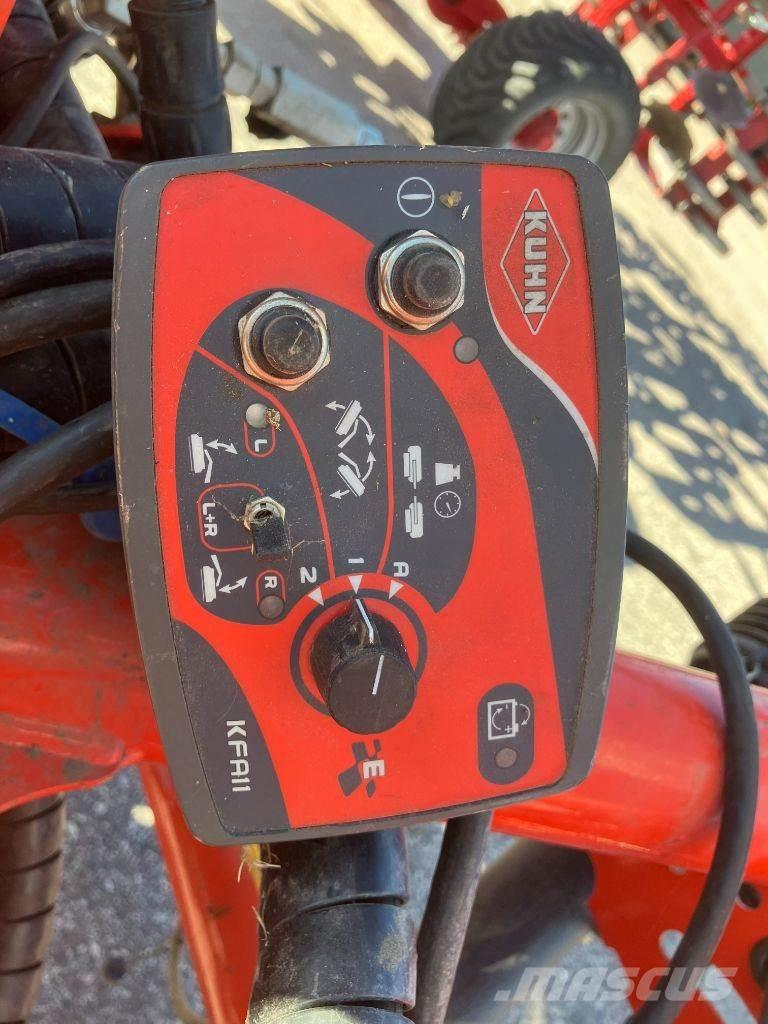 Kuhn GMD 10030 제초기