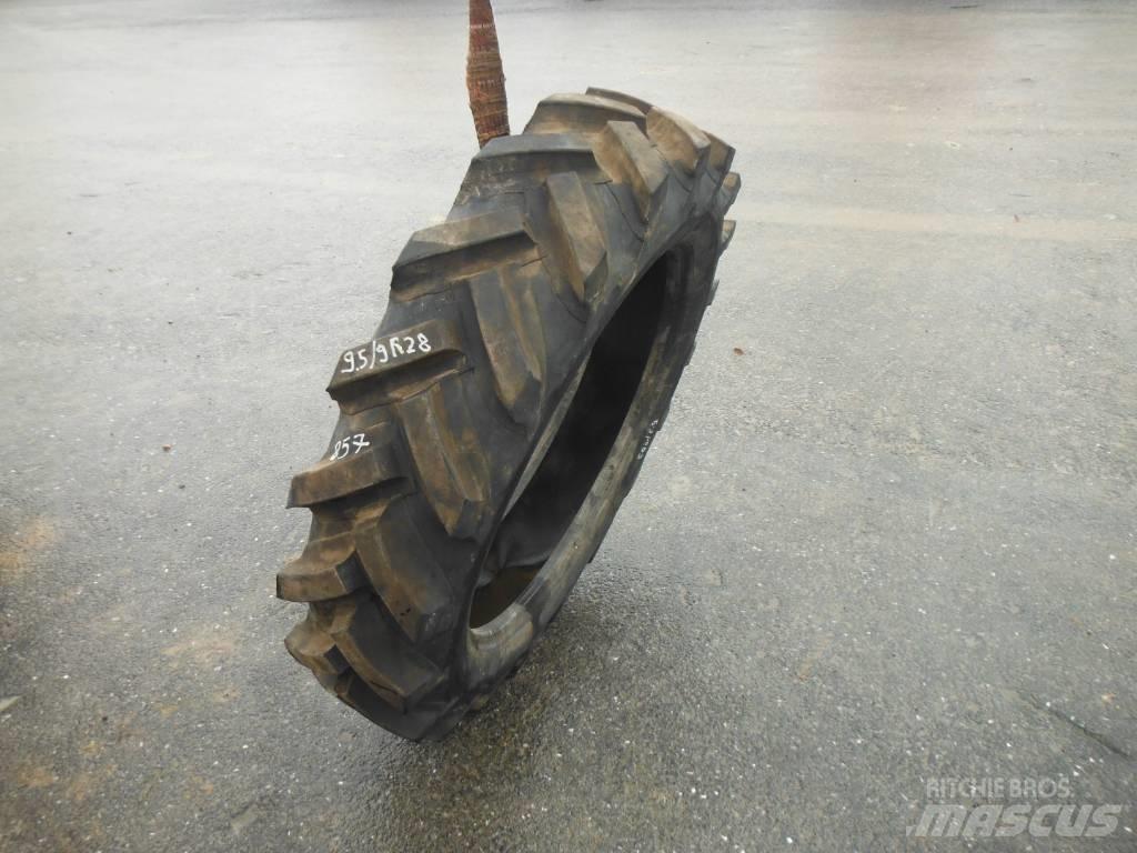 Michelin 9.5/9R28 타이어, 휠 및 림