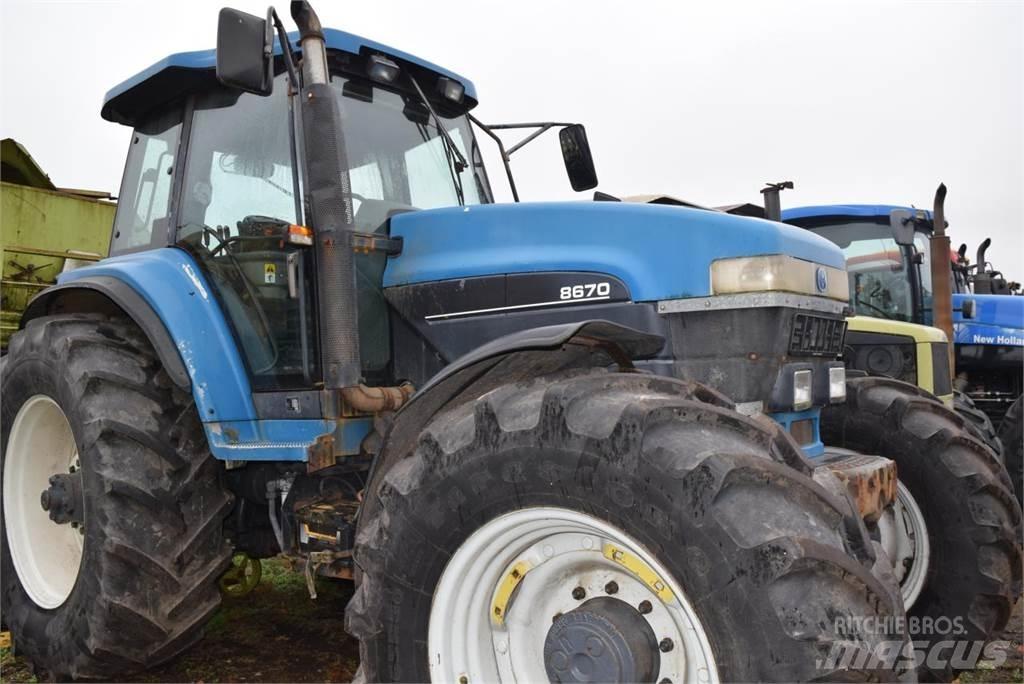 New Holland 8670 트랙터