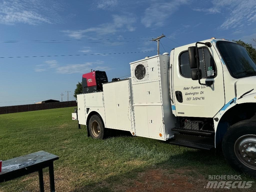 Freightliner M2 106 시립/다목적 차량