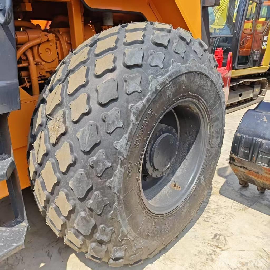 Dynapac CA25D 싱글 드럼 롤러