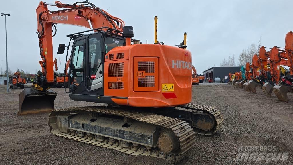 Hitachi ZX 225USLC-6 대형 굴삭기 29톤 이상