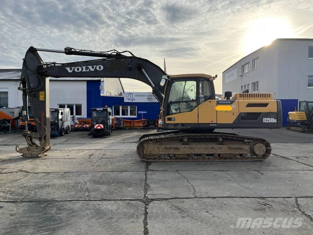 Volvo EC 250 D N L 대형 굴삭기 29톤 이상