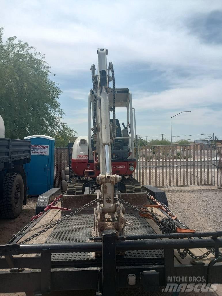 Takeuchi TB230RA 드릴링 장비 부속품 및 예비 부품