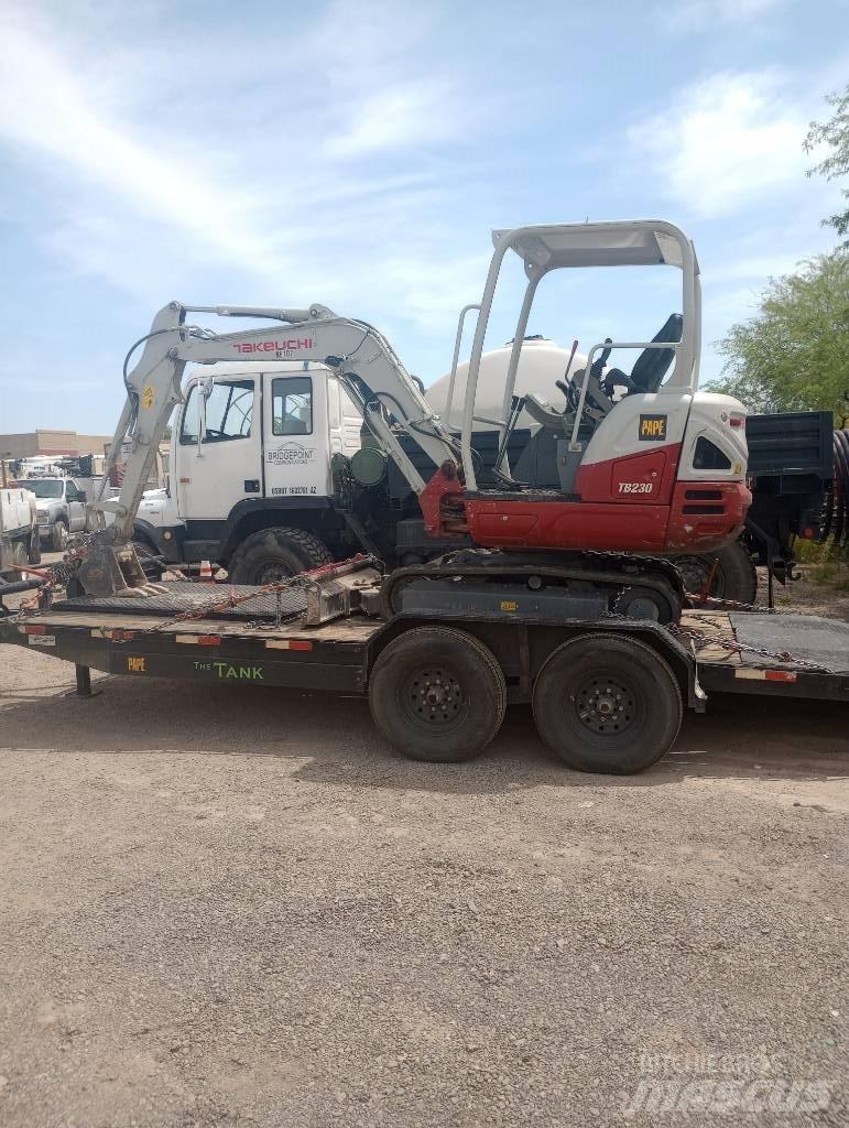 Takeuchi TB230RA 드릴링 장비 부속품 및 예비 부품