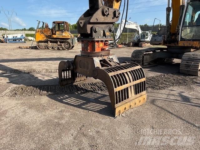 Liebherr R 906 LC 대형 굴삭기 29톤 이상