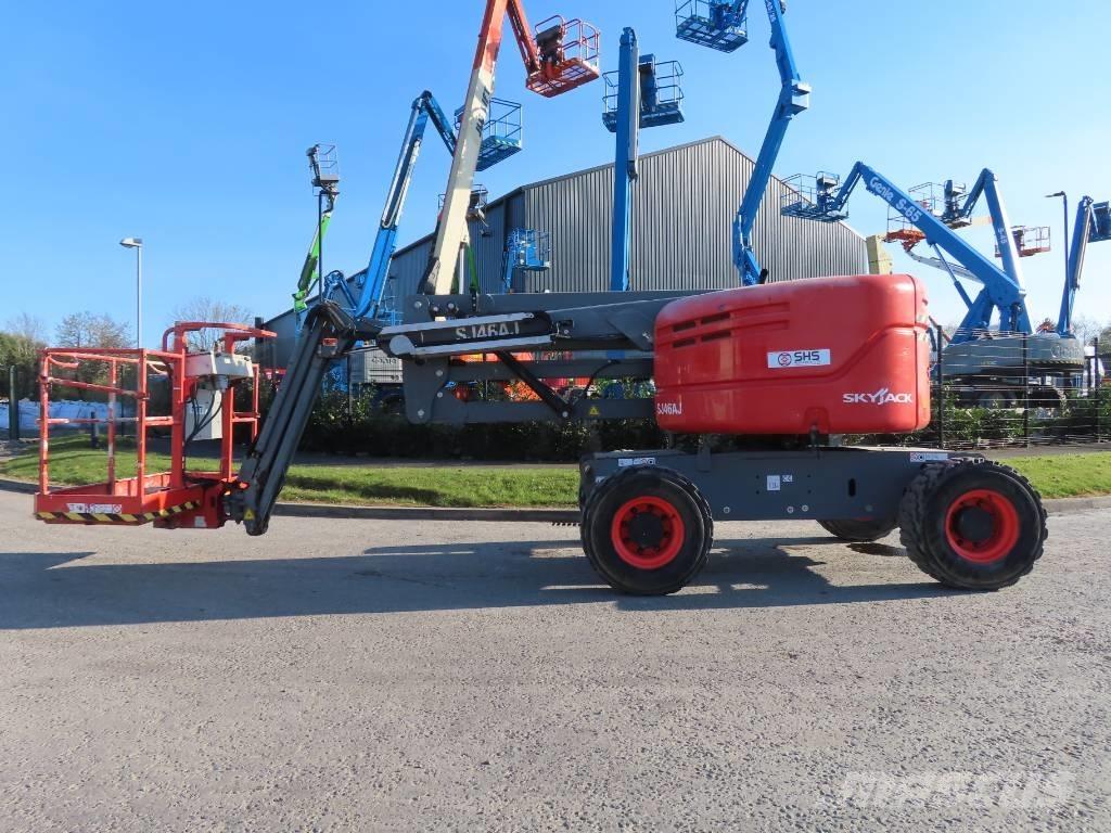 SkyJack SJ 46 AJ 관절형 전동이동 리프트