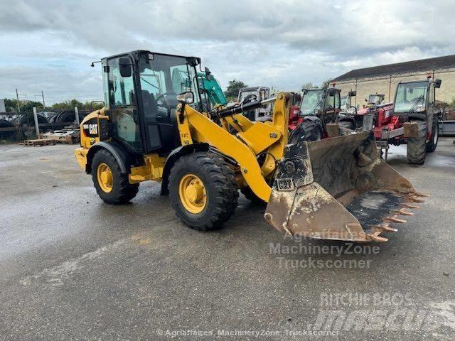 CAT 906  휠로우더