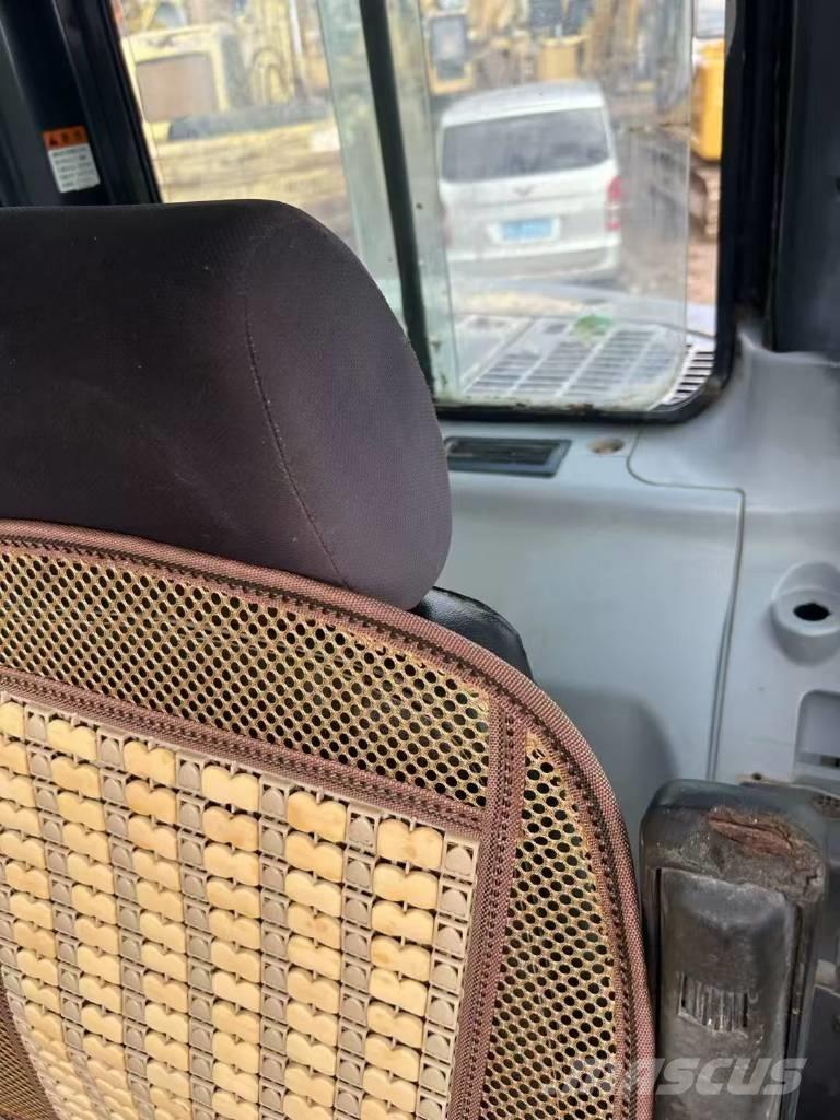 Komatsu PC 128 US 대형 굴삭기 29톤 이상