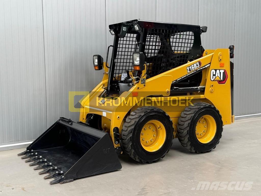 CAT 216 B3  스키드로더