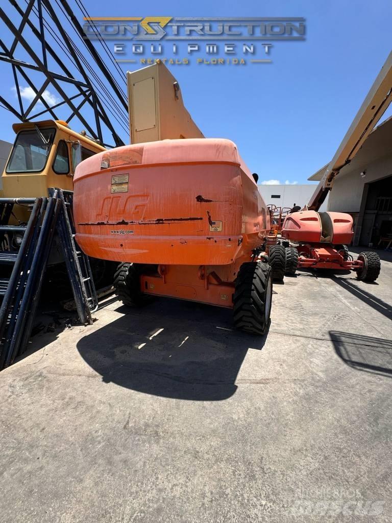 JLG 800 S 견인식 전동이동 리프트