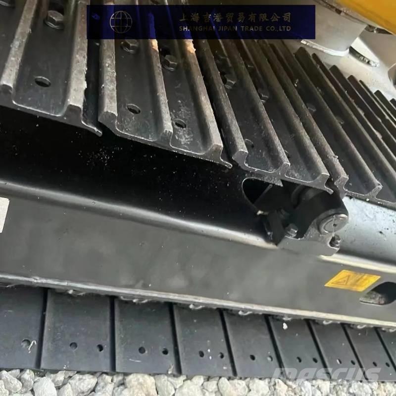 Komatsu PC 70 대형 굴삭기 29톤 이상