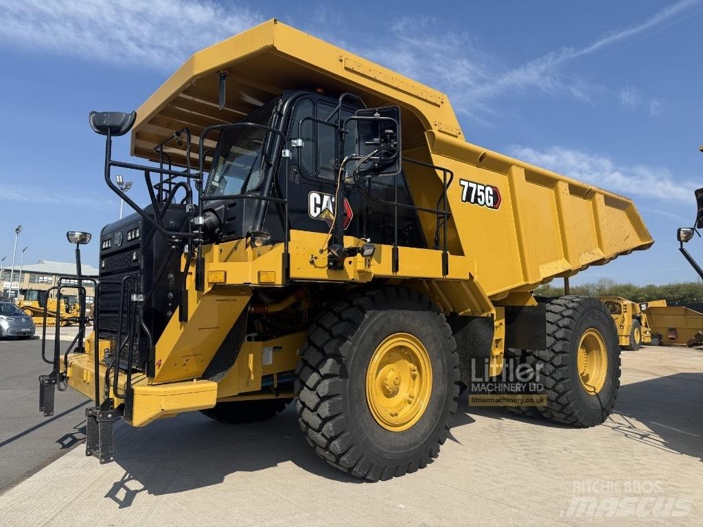 CAT 775 G 초대형 덤프 트럭