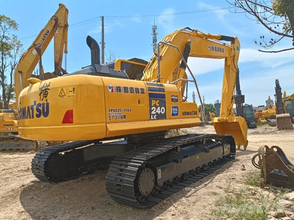 Komatsu PC 240 LC 대형 굴삭기 29톤 이상