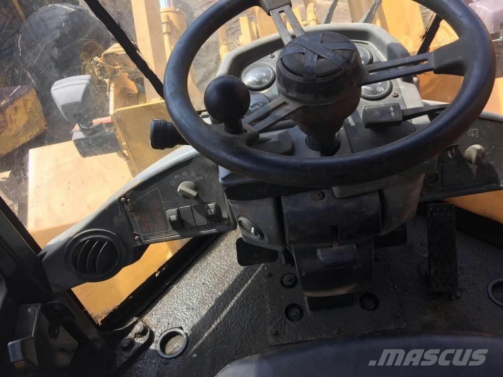 CAT 938 F  휠로우더