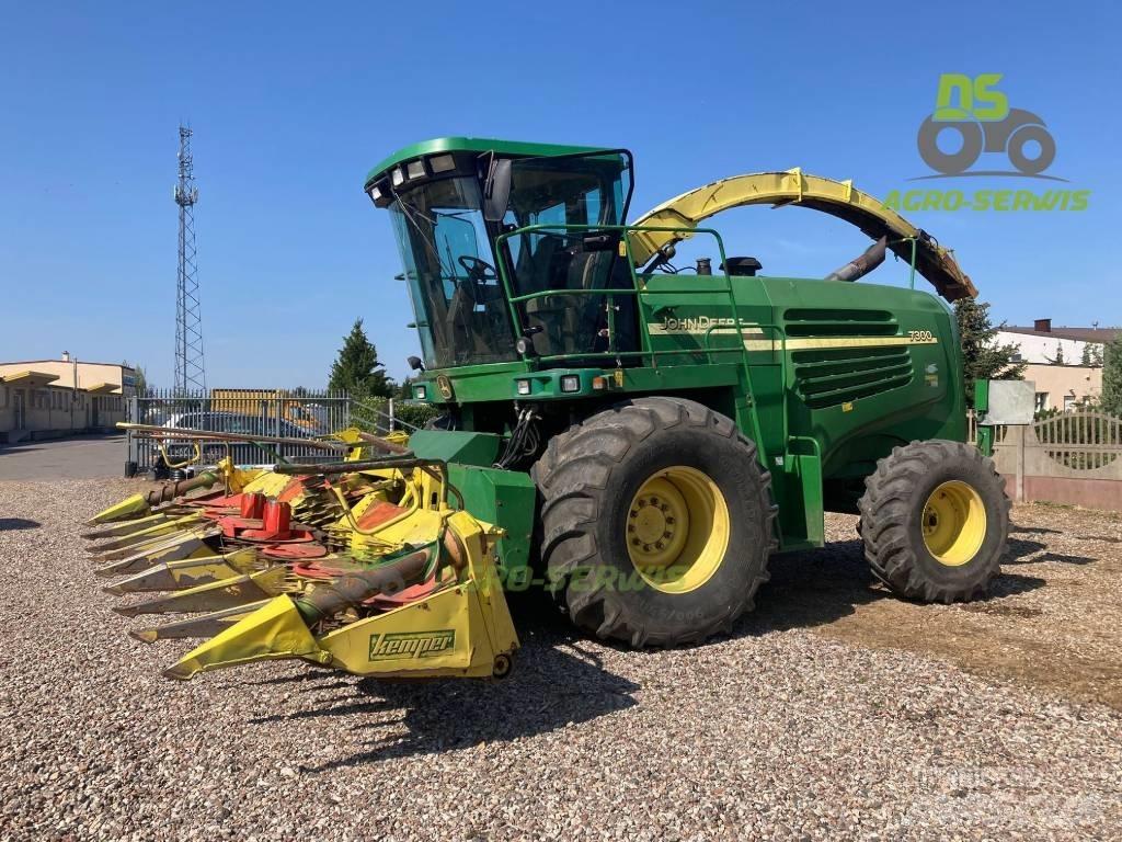 John Deere 7300 자동 초지기계