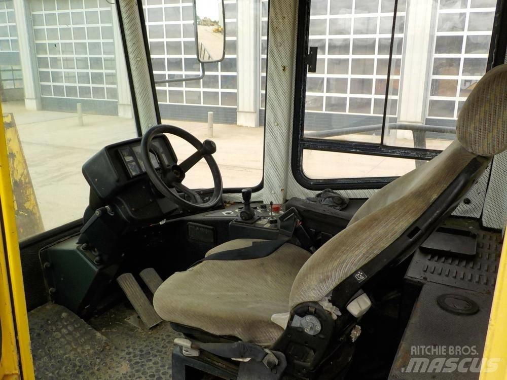 Bomag BC 671 RB 폐기물 다짐기