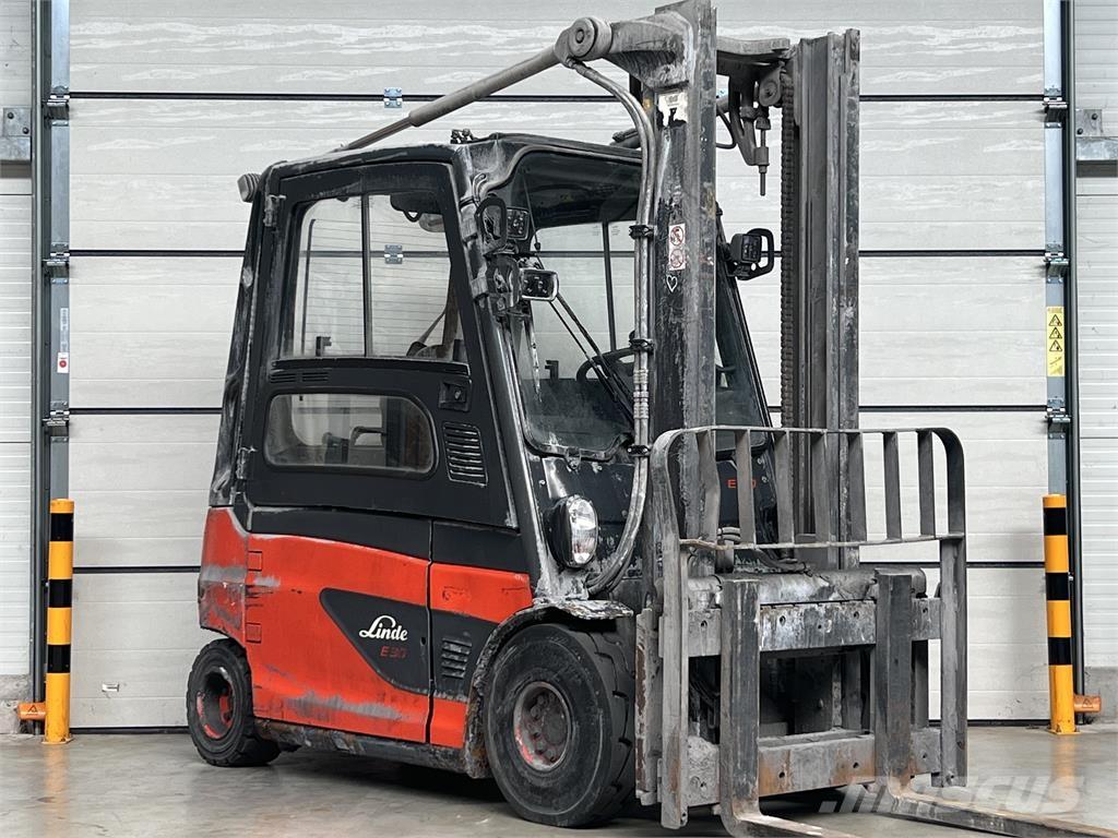 Linde E30L-01 전동 지게차