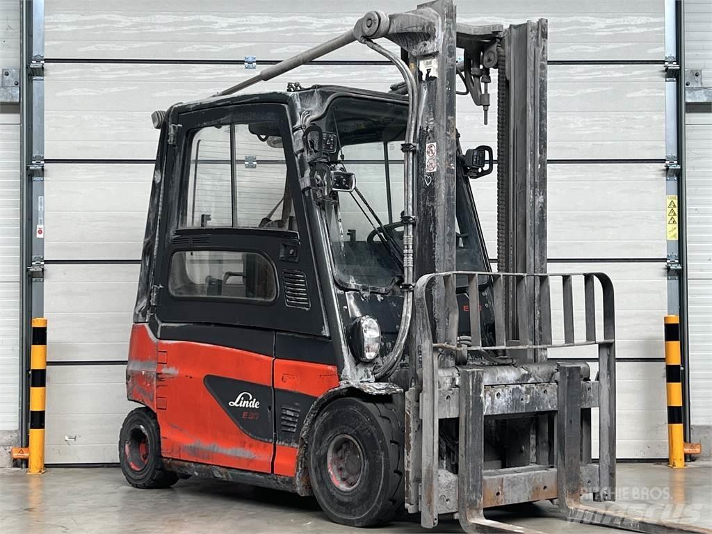 Linde E30L-01 전동 지게차