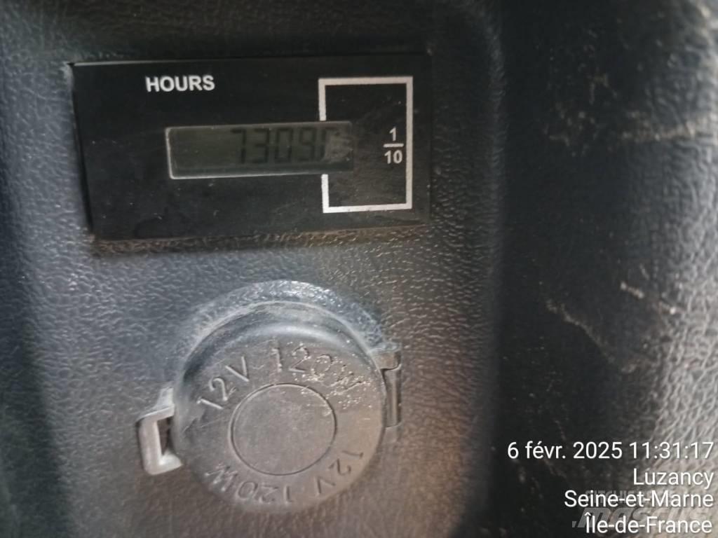 Hyundai HL 960  휠로우더