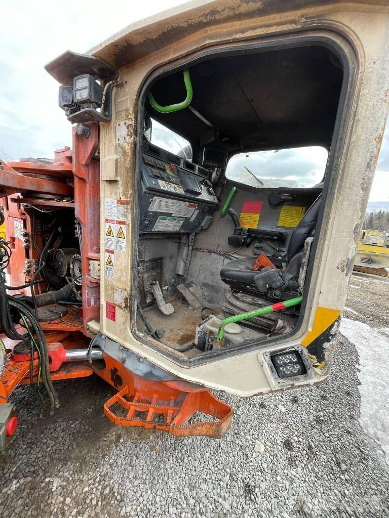 Sandvik LH 514 지하 광산용 로더