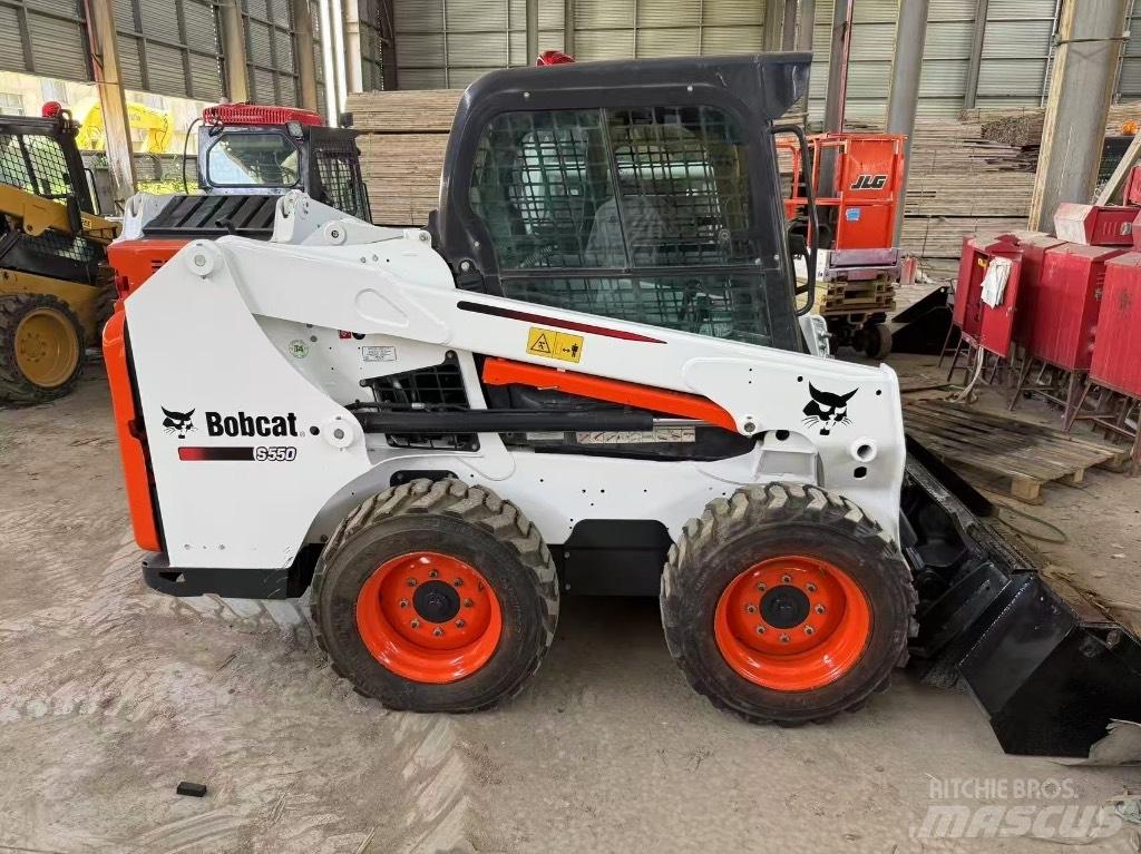 Bobcat S 550  스키드로더