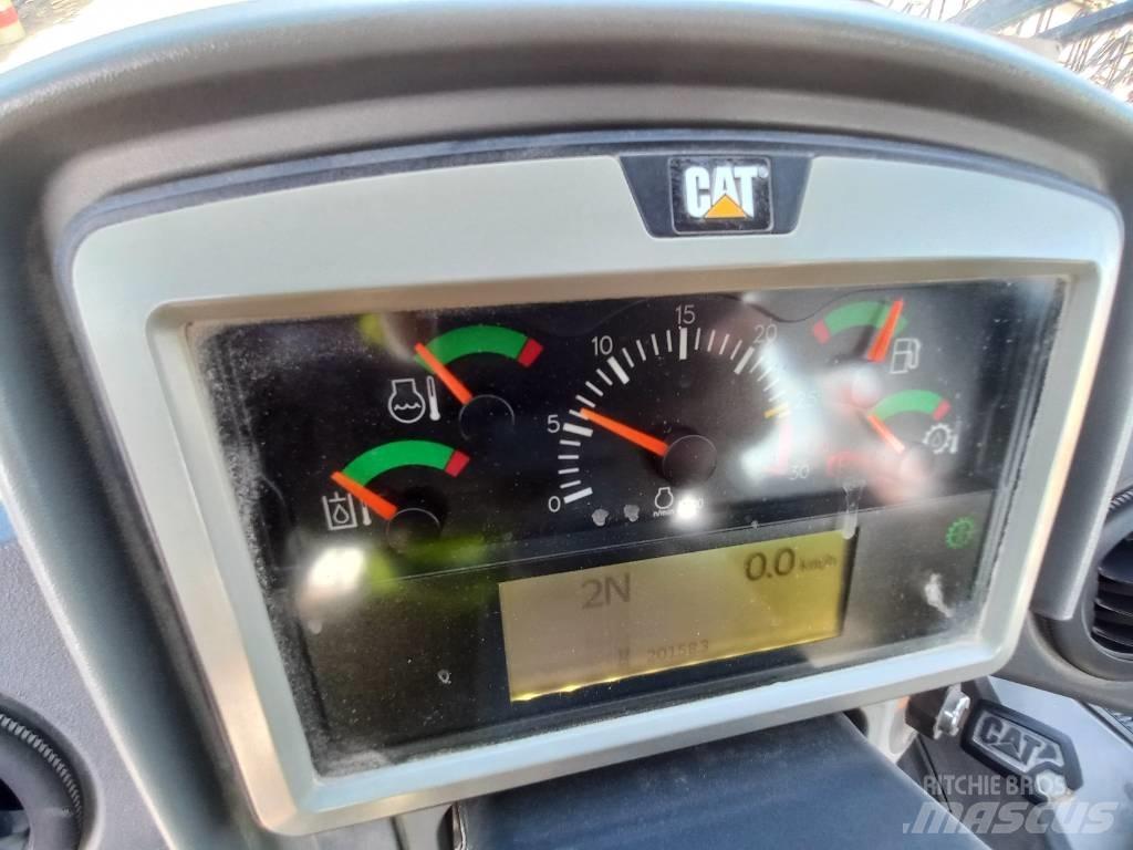 CAT 980L (Abu Dhabi)  휠로우더