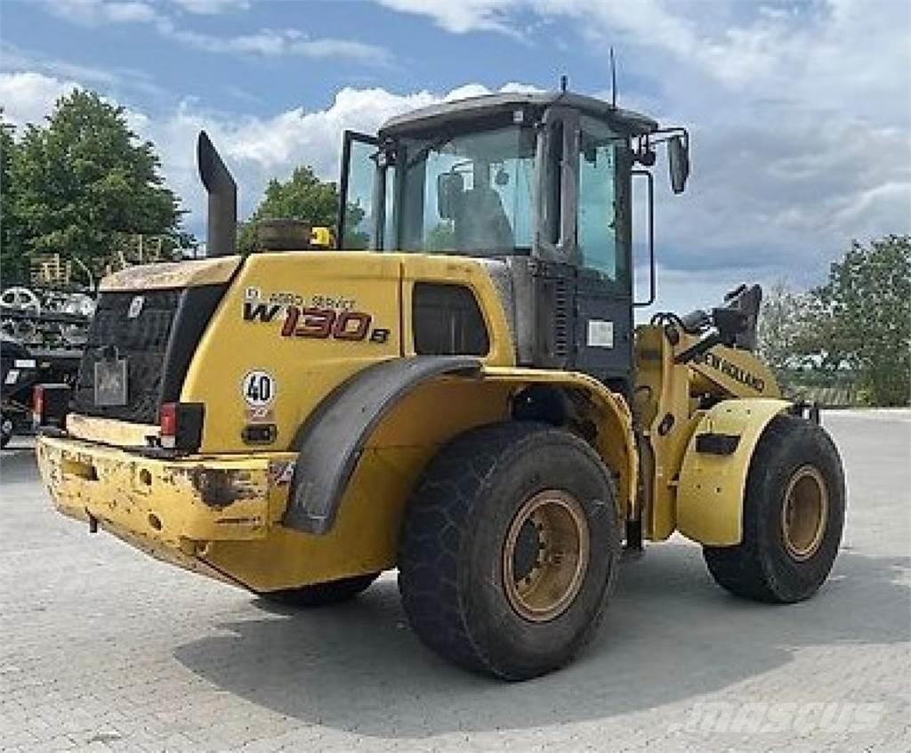 New Holland W 130B  휠로우더
