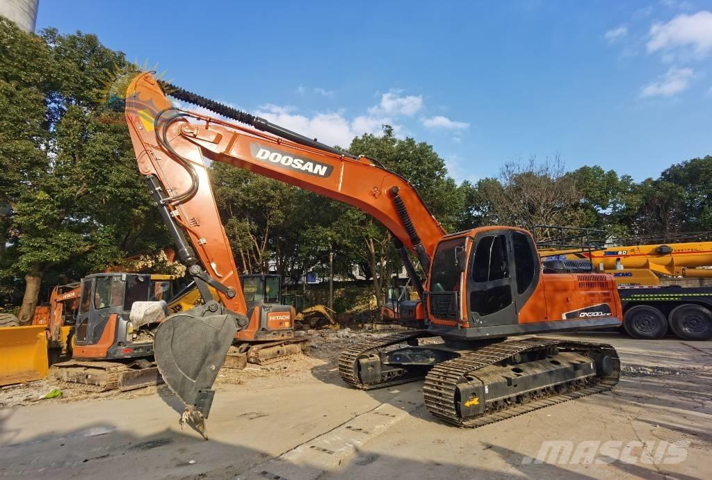 Doosan DX 300 LC 대형 굴삭기 29톤 이상