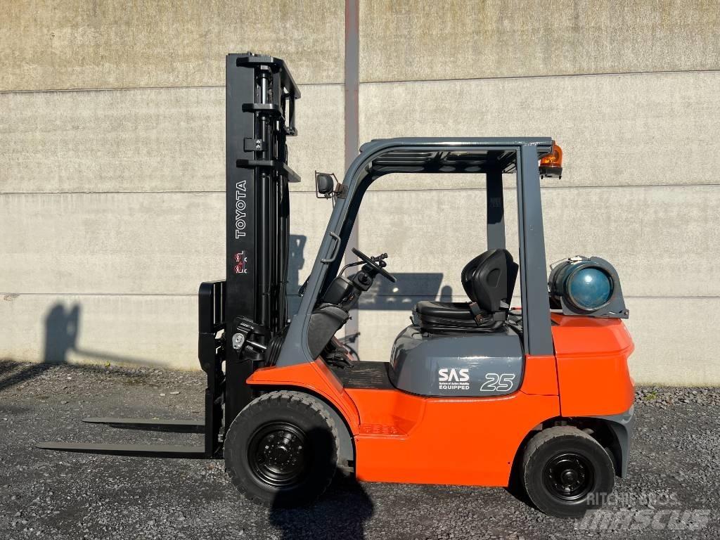 Toyota 42-7FGF25 LPG 지게차