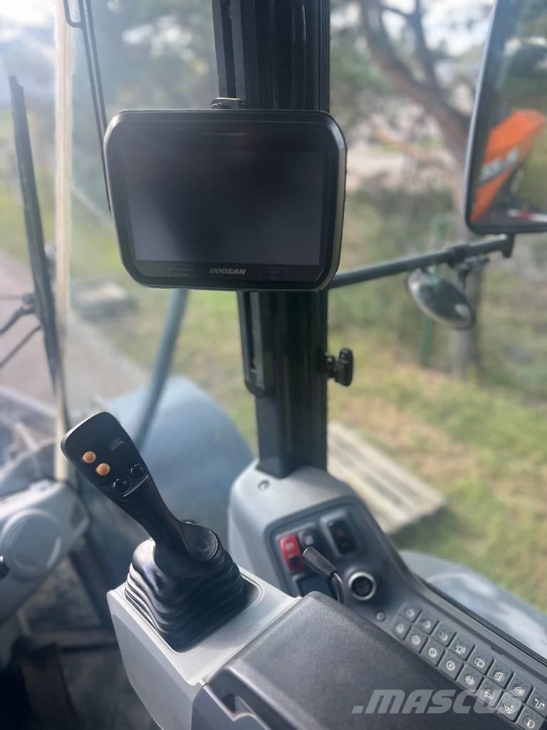 Doosan DL 220-7  휠로우더