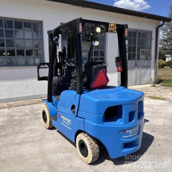 Yale GDP25LX 디젤 지게차