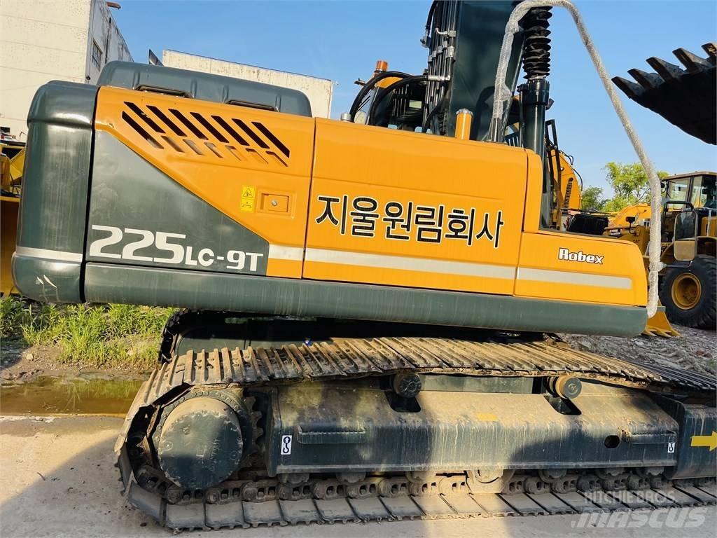 Hyundai 225 lc 9t 대형 굴삭기 29톤 이상