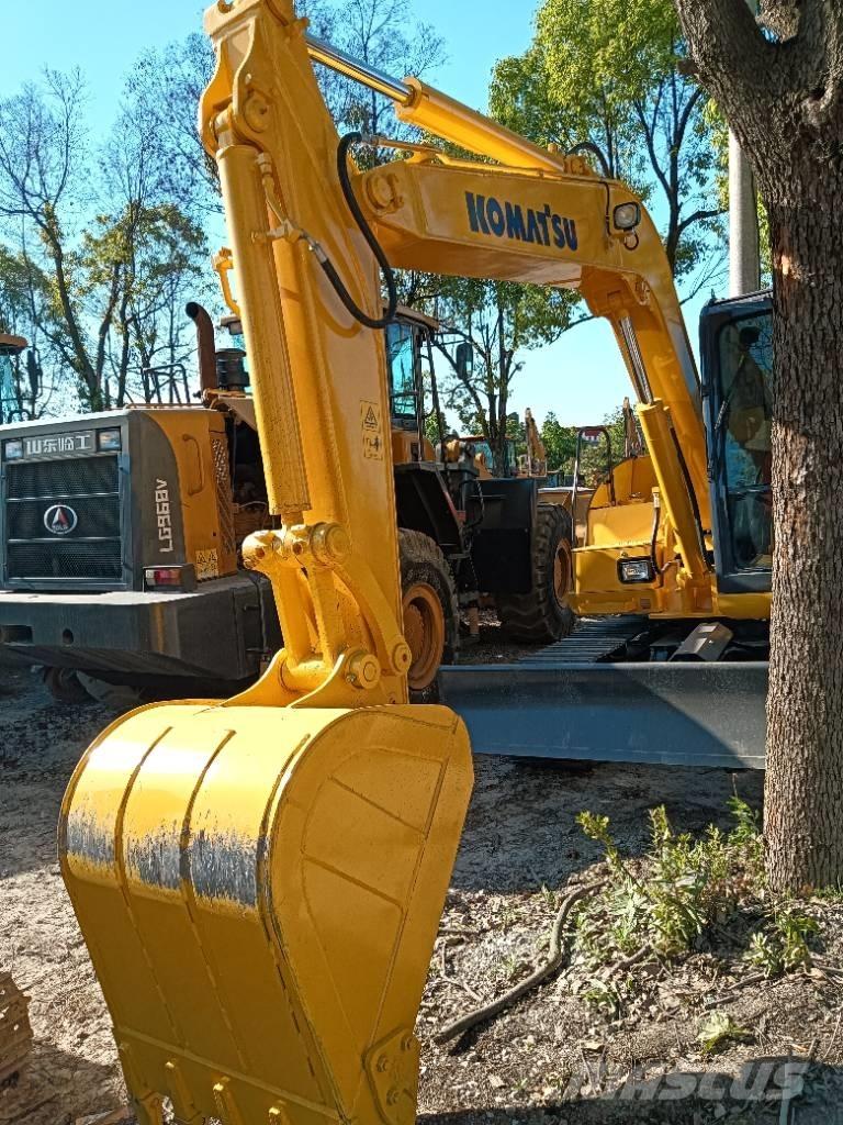 Komatsu PC 70 중형굴삭기 7톤-28톤