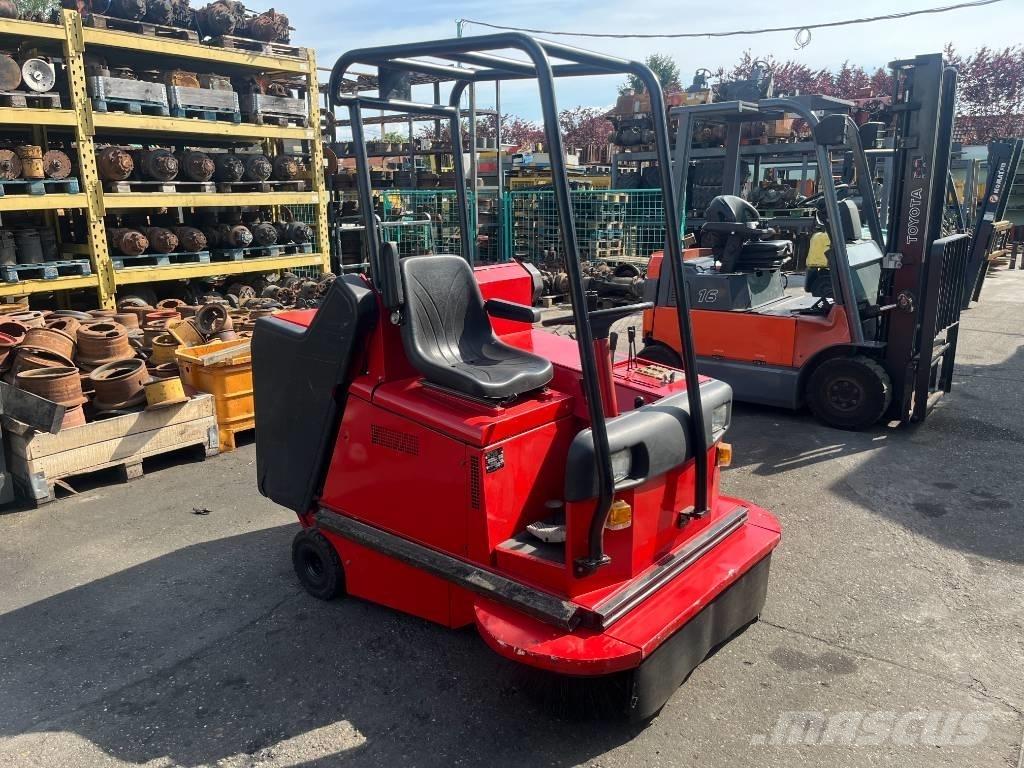 RCM Mille V-4075 도로 청소차