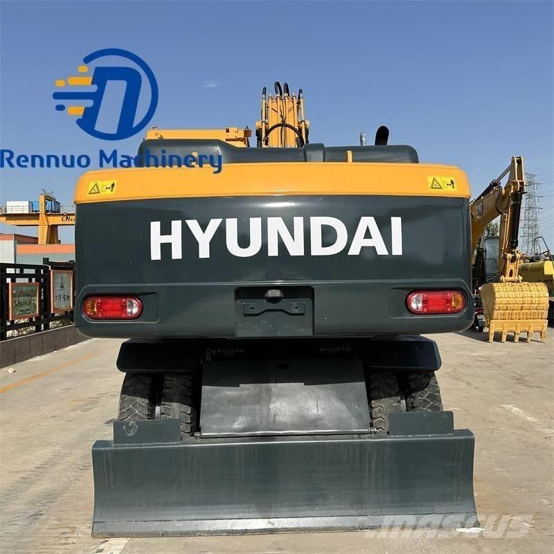 Hyundai 210W-9  휠 굴삭기